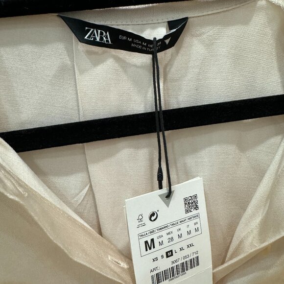 🆕 ZARA Satin Blouse! - Picture 2 of 7